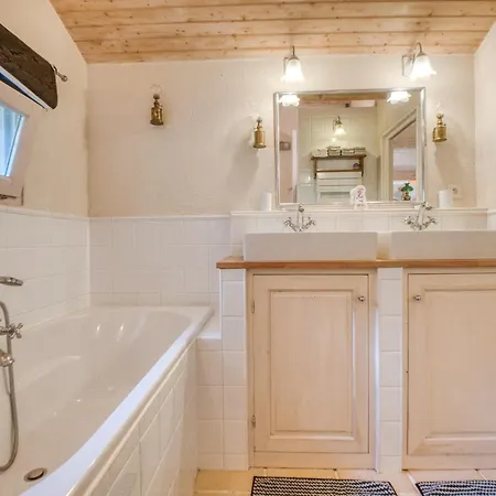 Le Clos Napoleon Bed Et Breakfast