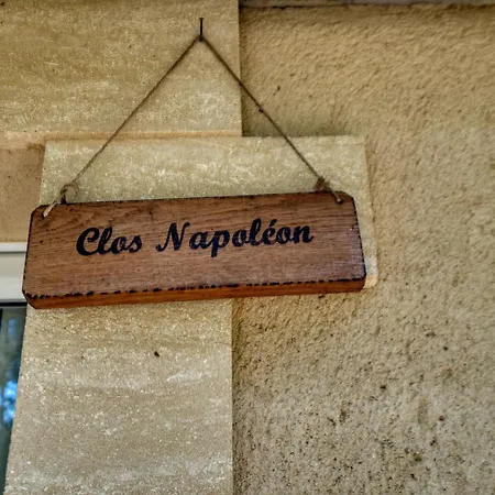 Le Clos Napoleon Bed Et Breakfast